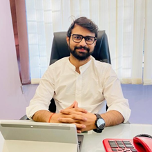 Mr. Arvind Verma, Director of Trueteachers IIT JEE and NEET coaching institute Nashik