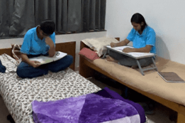 Safe and comfortable hostel facility at Trueteachers IIT JEE and NEET coaching Nashik