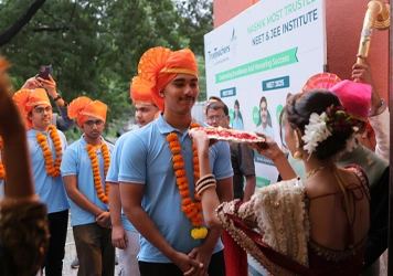 Group photo of meritorious students honoured by TrueTeachers