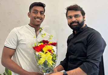 Academic excellence award presented to NEET students at True Teachers